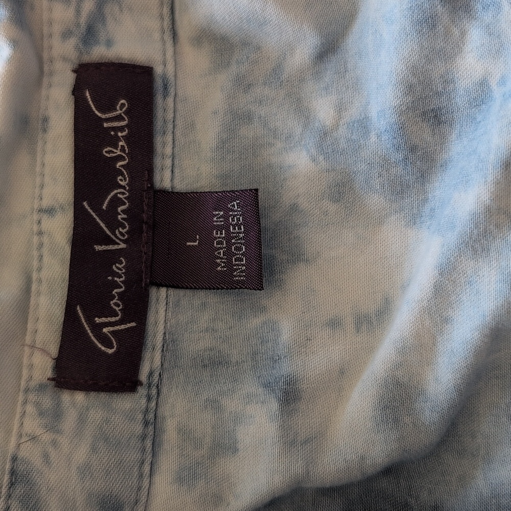 Gloria Vanderbilt Light Blue Tie-Dye Top - Picture 2 of 5